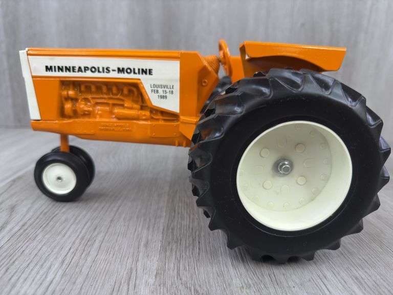 Minneapolis-Moline National Tractor Pull, 1989 Louisville