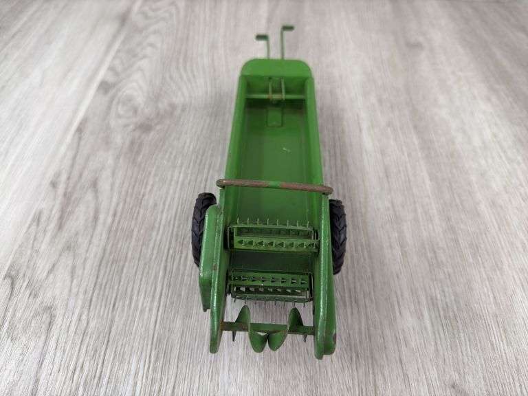 John Deere L Spreader, 1/16, Carter