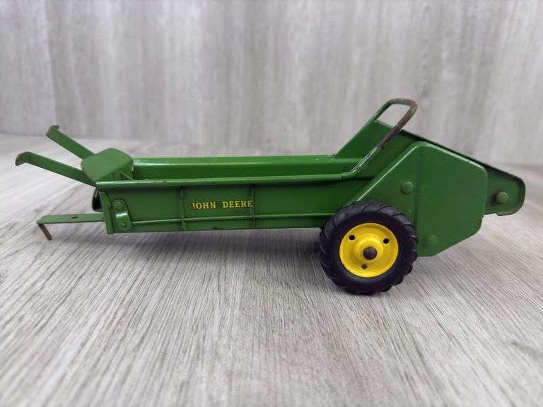 John Deere L Spreader, 1/16, Carter