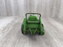 John Deere L Spreader, 1/16, Carter