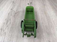 John Deere L Spreader, 1/16, Carter