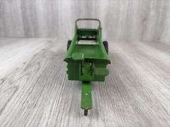 John Deere L Spreader, 1/16, Carter
