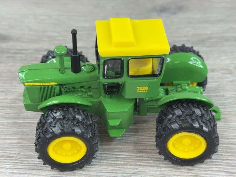John Deere 7020 Diesel 4WD Duals, 1/64, Toy Farmer