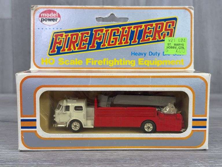 HO Construction Series Dump Truck & HO Firefighting Equipment, HO 1/87, Smart Toys & Model Power
