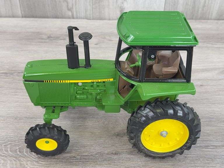 John Deere 4450 MFWD, 1/16, Ertl