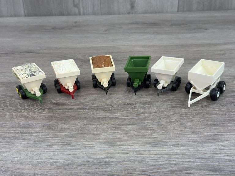 6 Fertilizer Spreaders, 1/64, Mostly Ertl & Mini Toys, 1 Custom