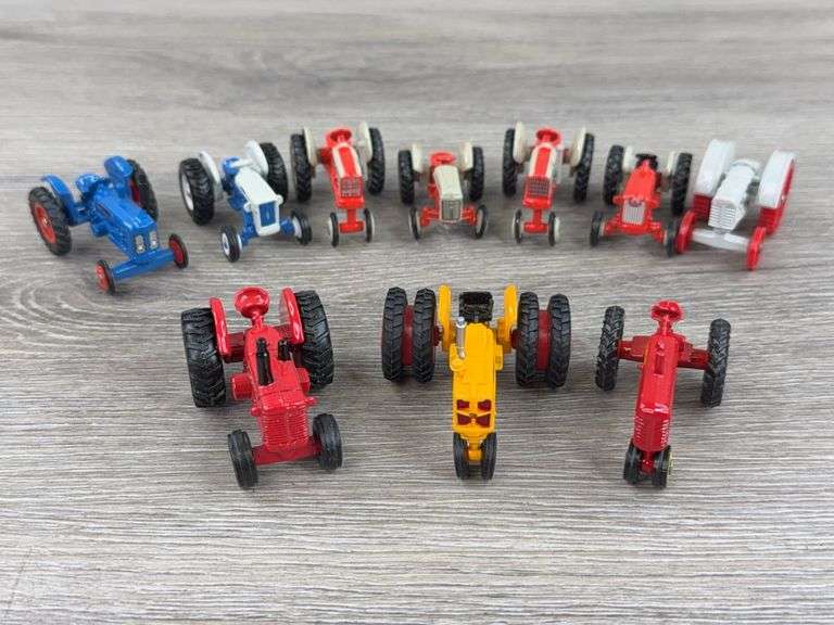 Ford, Fordson, Minneapolis Moline, Massey Harris & McCormick Tractors, 1/64, Ertl