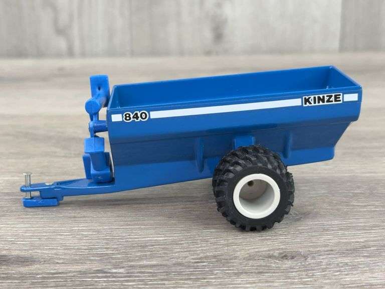Kinze 840 Grain Cart, Duals, 1/64, Scale Models