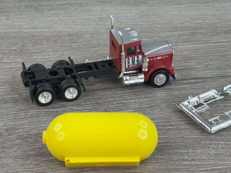 2 Royal American Shows Trailers, Tanker Truck, HO1:87, Promotex
