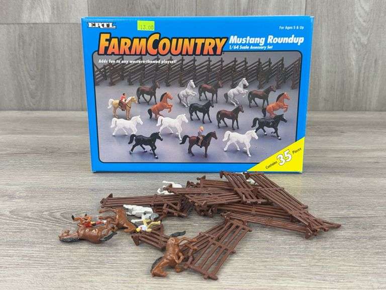 Farm Country Mustang Roundup, 35 Pieces, Ertl, Unsure If Complete
