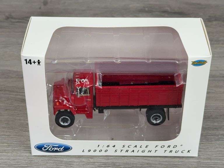 Ford L9000 Straight Truck, 1/64, Top Shelf, Rangoon Red