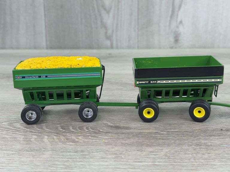 4 Grain Hopper Wagons, 1/64, Mostly SpecCast
