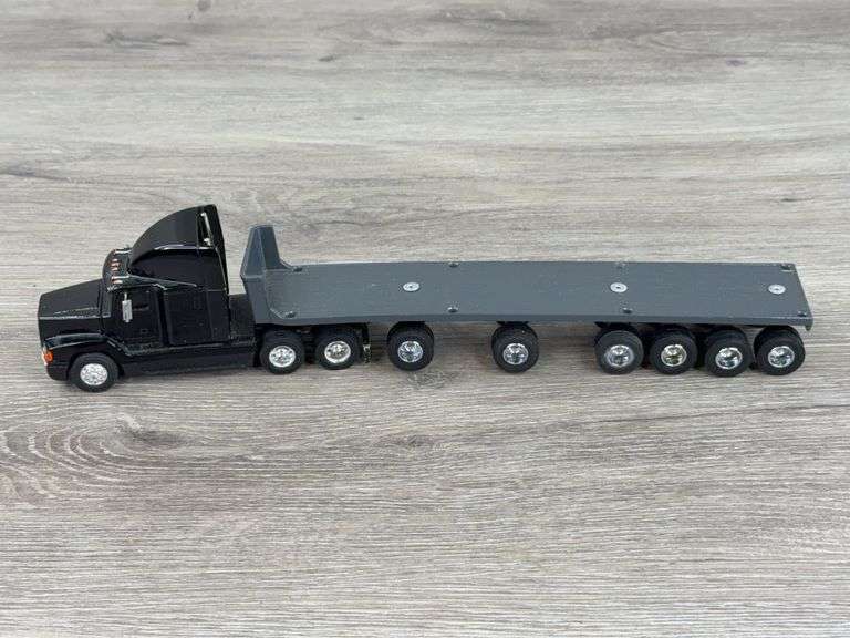 Freightliner 120 Conventional Truck-Ertl W/Custom Trailer, 1/64