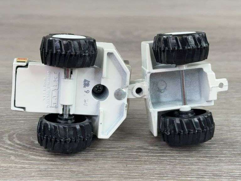 Big Bud 400/30 4WD, 1/64, Ertl