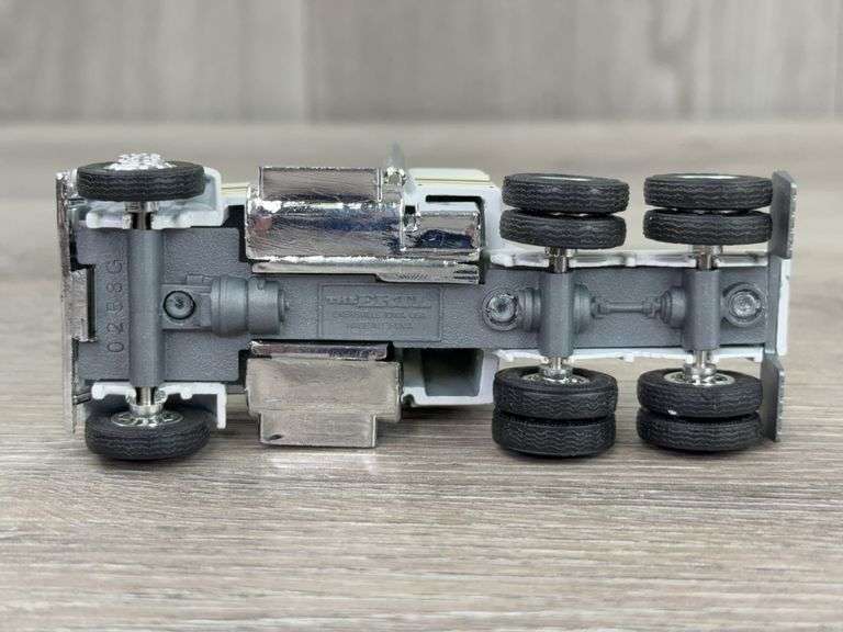 J I Case Truck W/Case IH J I Case A Tenneco Company Trailer,  1/64, Ertl