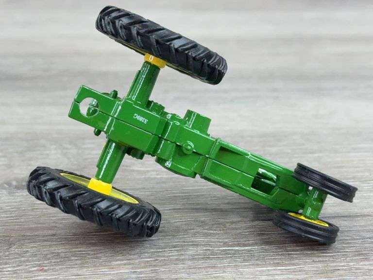 3 John Deere Tractors, 1/43, Ertl