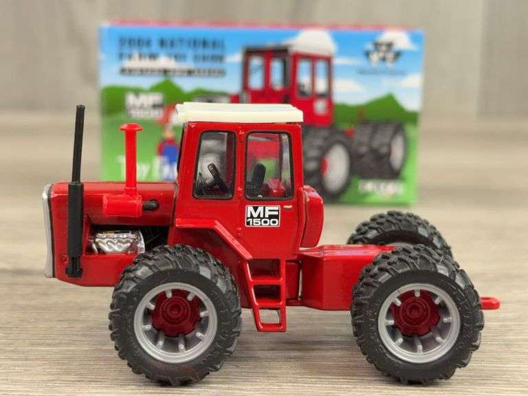 Massey Ferguson 1500 4WD Duals, 1/64, Toy Farmer