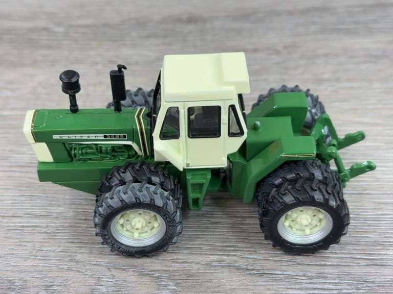 Oliver 2655 4WD Duals, 1/64, Toy Farmer
