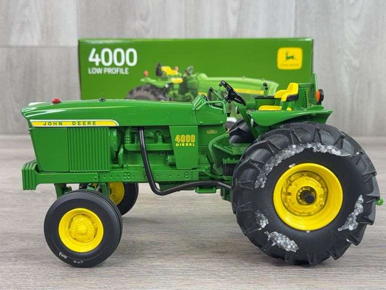 John Deere 4000 Low Profile, 1/16, Two Cylinder Club