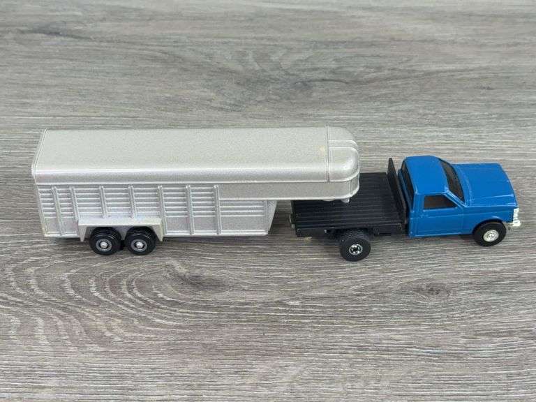 Dodge Ram 2500 Pickup W/Livestock Trailer & Pickup W/Livestock Trailer, 1/64, Custom