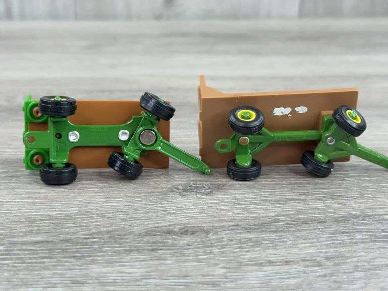 7 Hay Wagons, 1/64, 5 Are Ertl