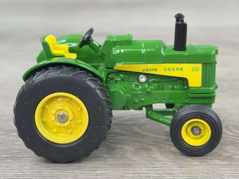 3 John Deere Tractors, 1/43, Ertl