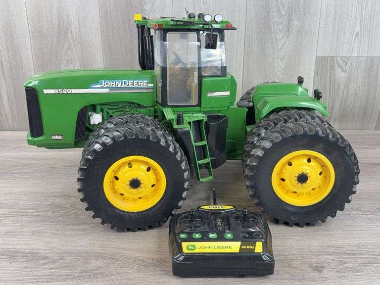 John Deere 9520 4WD Duals RC, 24”, Ertl, Unsure If Operational