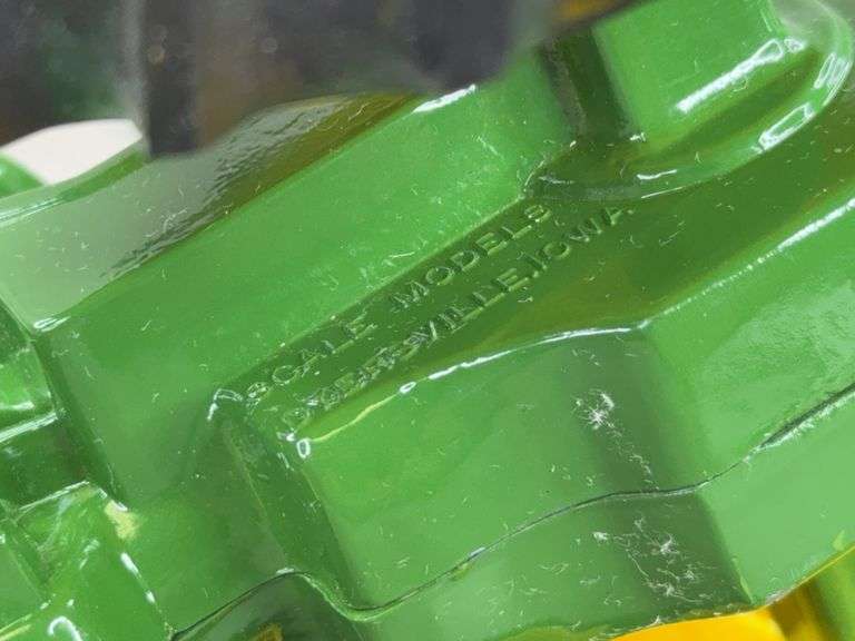 John Deere 1987 10th National Farm Toy Show Tractor, 1/16