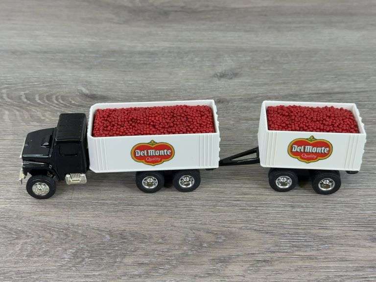 Del Monte Tomato Delivery Truck W/Pup, 1/64, Ertl
