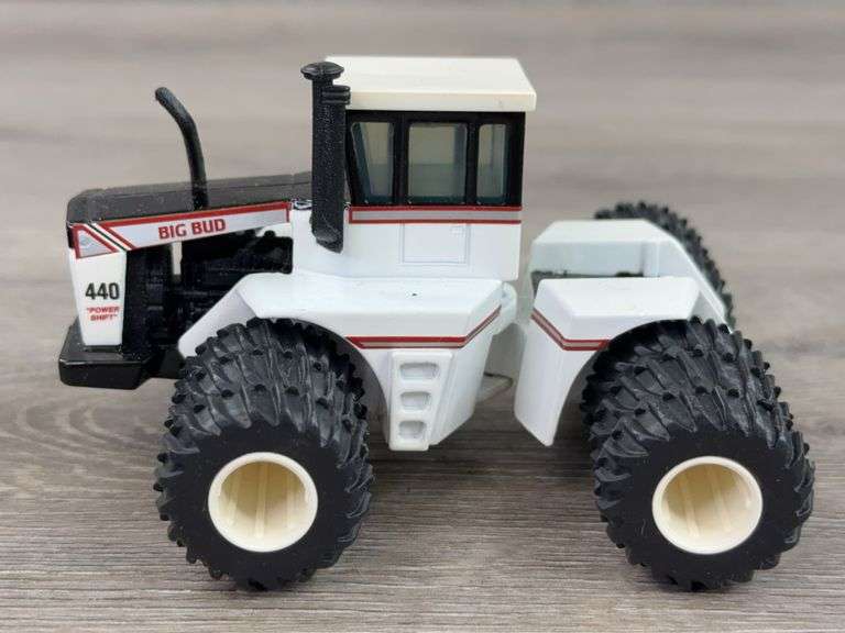 Big Bud 440 Power Shift 4WD Triples, 1/64, Ertl, Special Edition