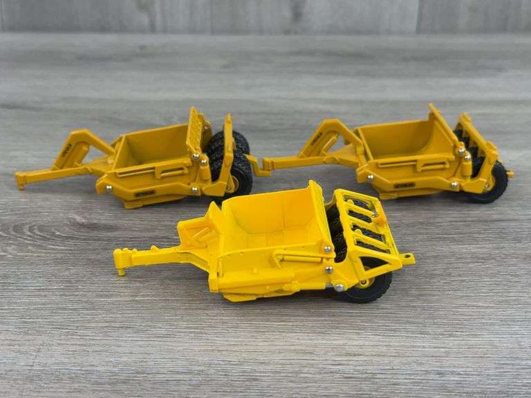 3 Scrapers, 1/64, Ertl, 2 Reynolds 17E10.5, 1 Has Been Painted