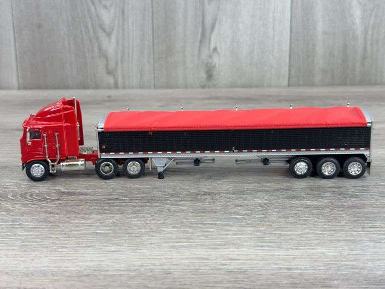 Kenworth Truck W/Bottom Dump Trailer, 1/64, Custom