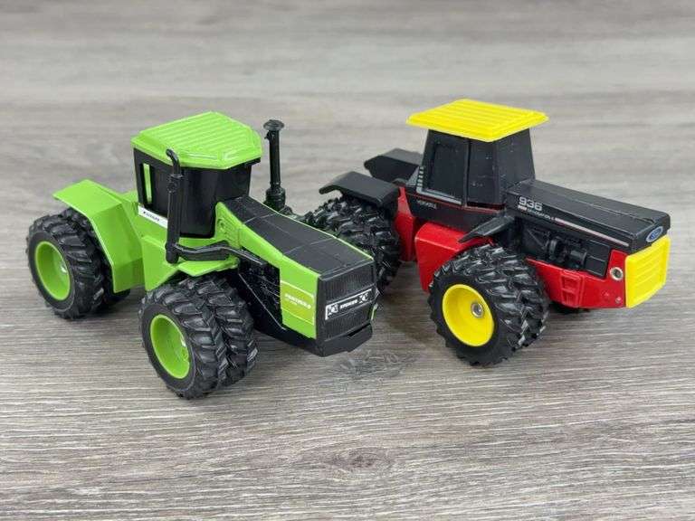 Steiger Panther CP1400 Duals 4WD & Versatile 936 Duals 4WD, 1/64, Scale Models
