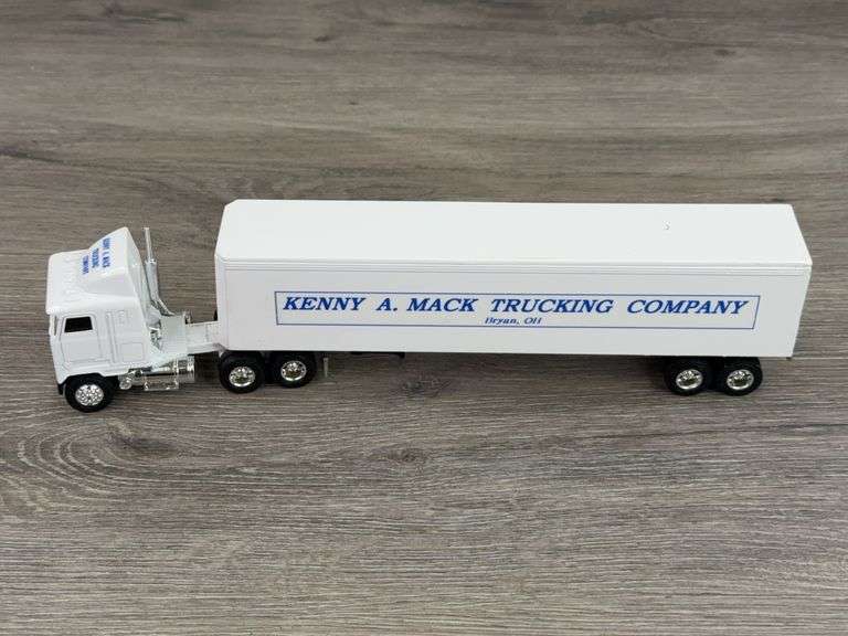 Mack Kenny A. Mack Trucking Company Bryan OH Truck W/Trailer, 1/64, Ertl