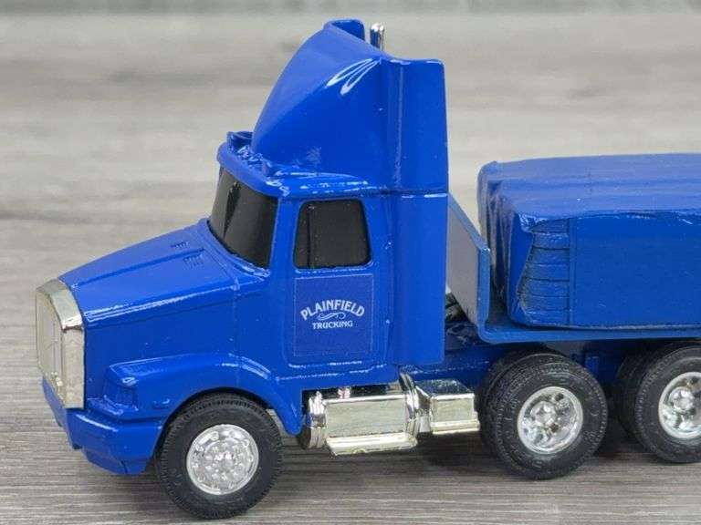 WhiteGMC Plainfield Trucking Truck-Ertl W/Custom Trailer W/Pup, 1/64
