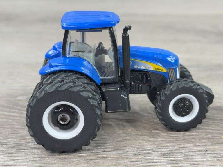 New Holland T8040, T7040 & TG305, 1/64, Ertl