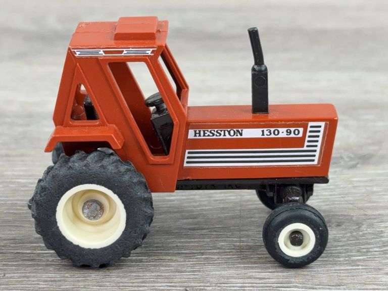 Hesston 130-90, 130-90 DT & 100-90 W/Loader, 1/64, Ertl & Mini Toys