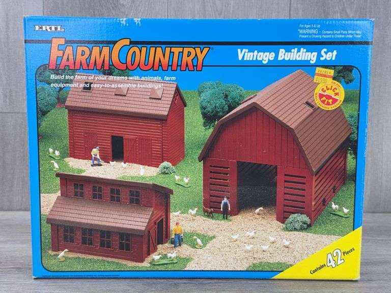 Farm Country Vintage Building Set 42 Pieces, Ertl, Unsure If Complete