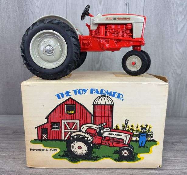 Ford 901 Powermaster. Toy Farmer 1986
