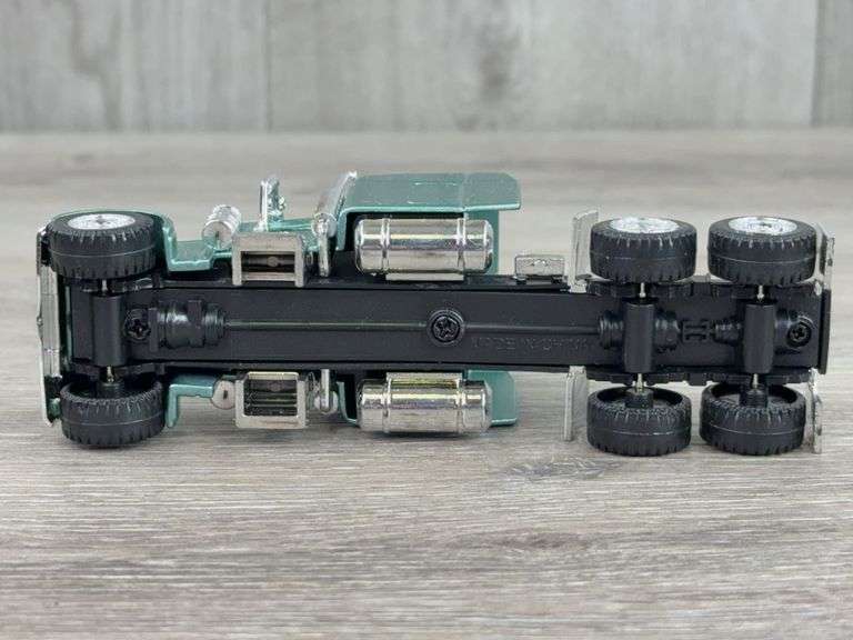 Truck W/Flatbed Trailer W/Pup, 1/64, Custom