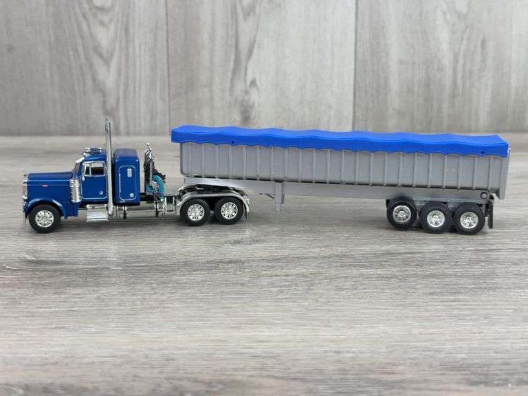 Peterbilt Truck-DCP W/Custom Dump Grain Trailer, 1/64