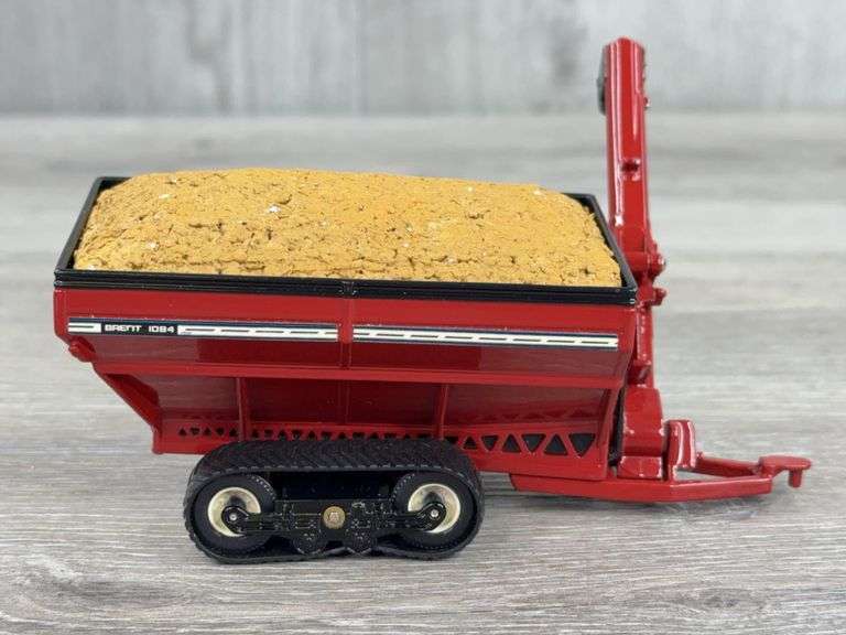 Brent 1084 Avalanche Grain Cart W/Tracks, 1/64, SpecCast