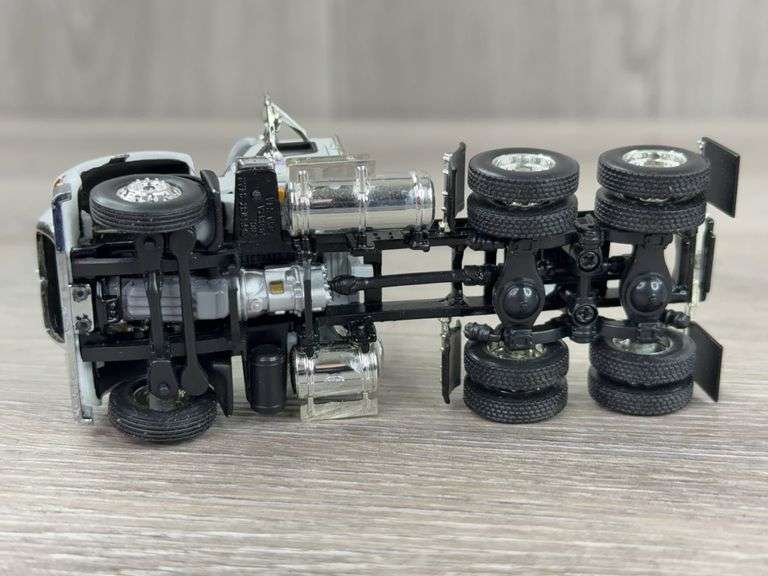 Truck W/Bottom Dump Hopper, 1/64, Truck First Gear