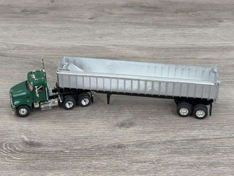 Mack Truck-First GearW/Yatming Dump Trailer, 1/64