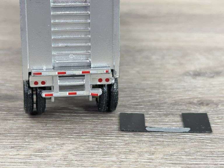 International 9800 Truck W/Livestock Trailer,  1/64, Custom, Mud Flap Needs Reattached