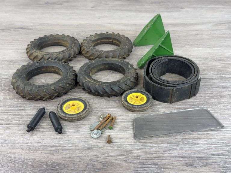 Tractor Parts-Tires, Mufflers, Fenders, Tracks, 1/16