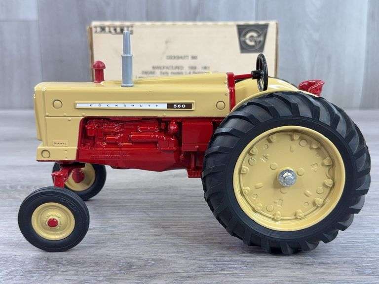 Cockshutt 560 Diesel WF, 1/16, 1987 NFTM Commemorative