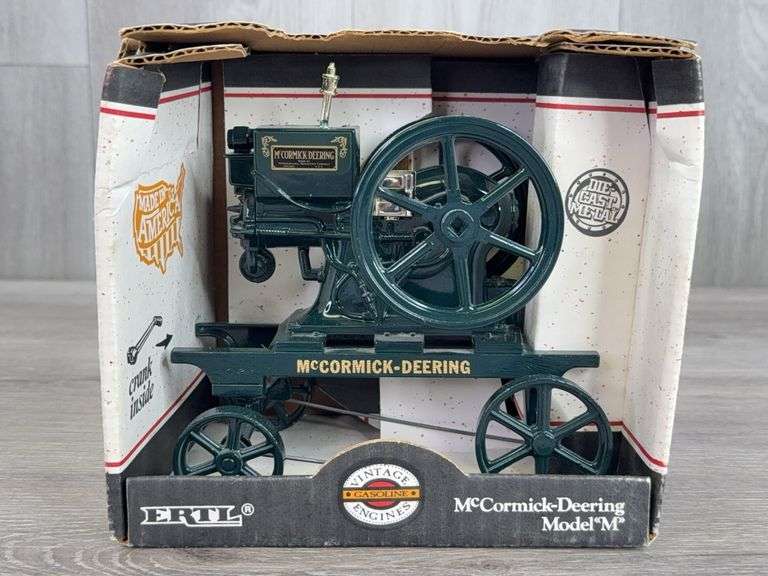 McCormick-Deering Model M Engine, 1/6, Vintage Gasoline Engines, Ertl