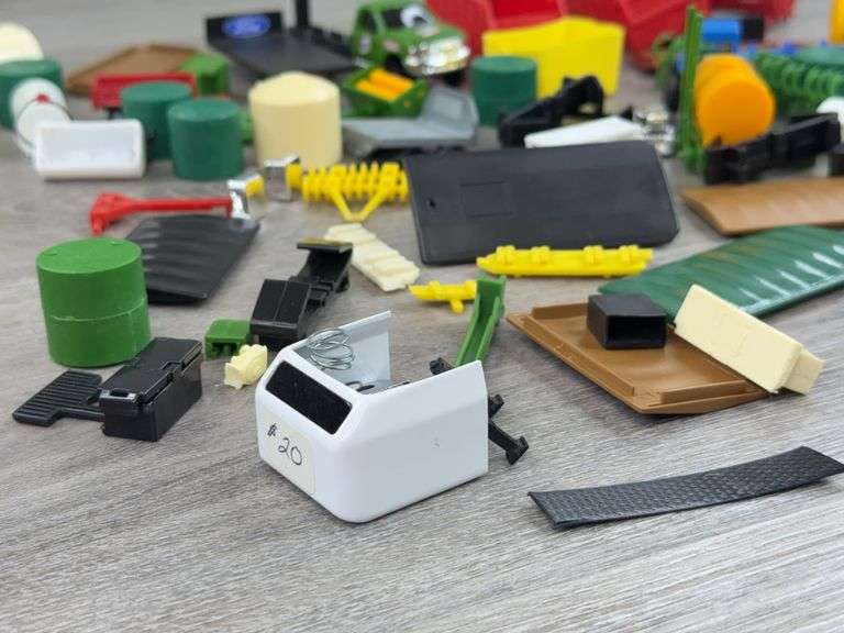 Truck, Tractor, Tanks & Toy Parts, 1/64