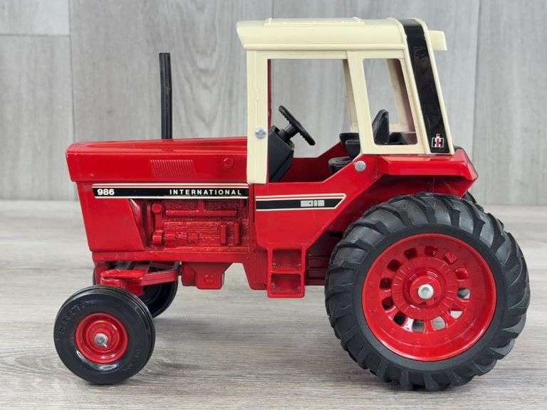 International 986 WF, 1/16, Custom